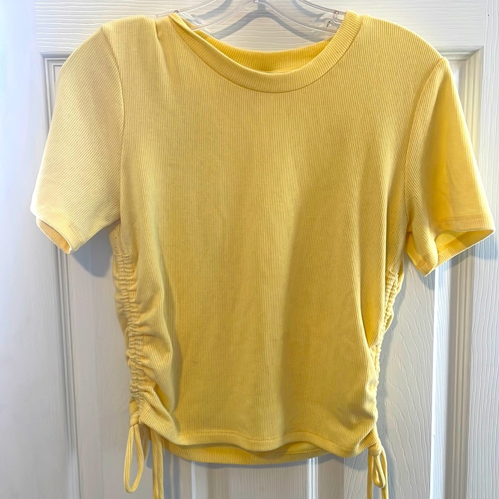 Zara crop top rugae on the side short sleeves